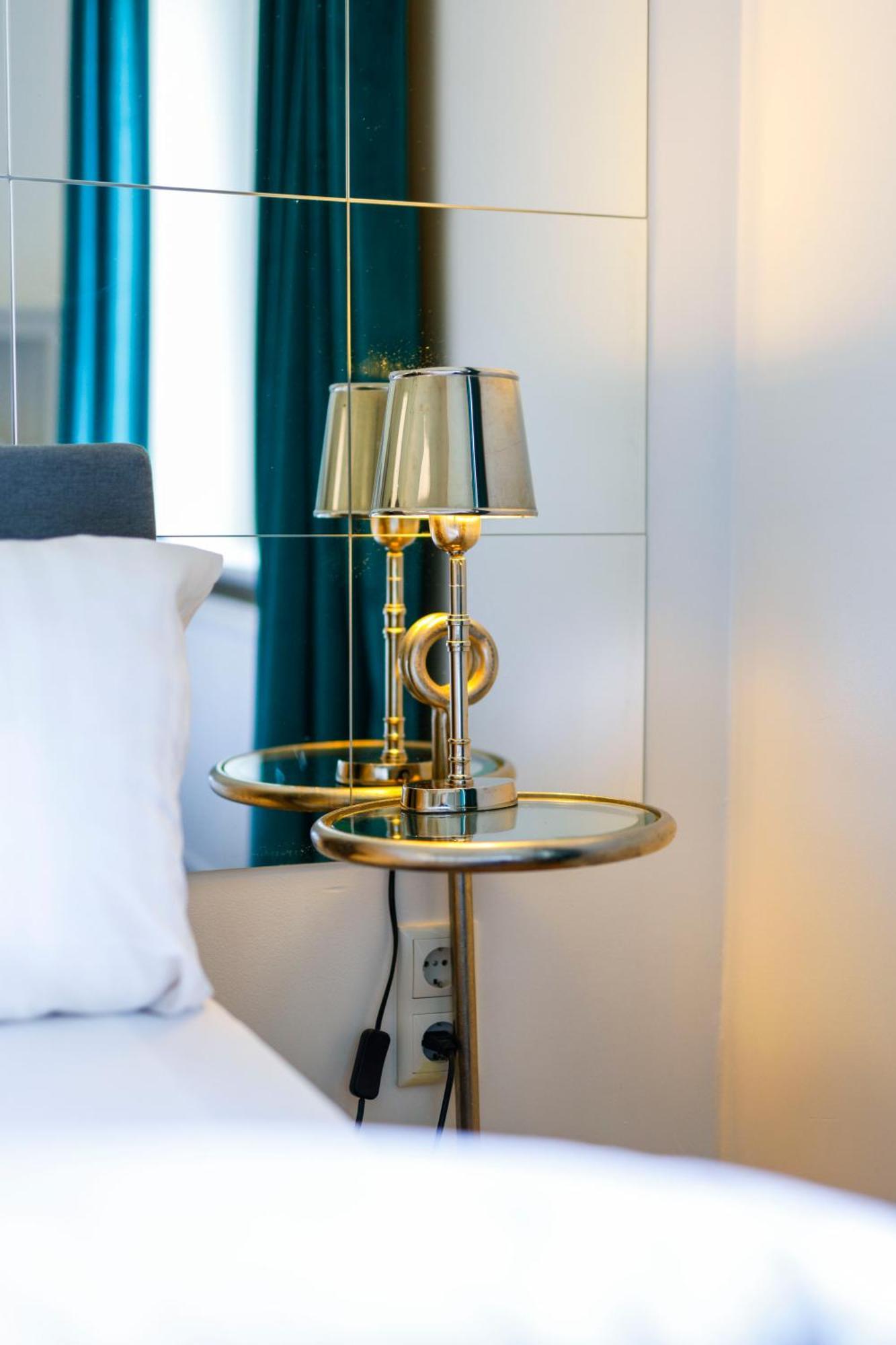 Sleephotels Alsterroom Хамбург Екстериор снимка